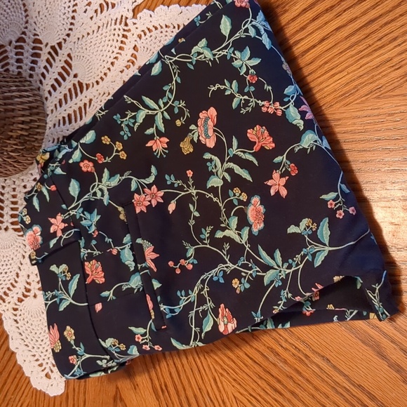 Loft Julie Fit The Riviera Pant Front and Back Welt Pockets Vented Hem Size 2P - Picture 16 of 16